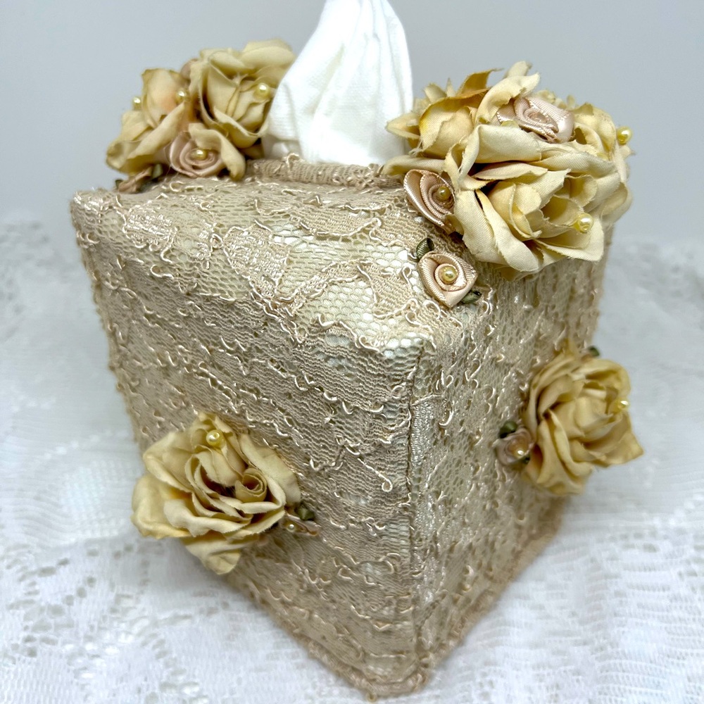 Vintage Simply Chic Tissue box cover